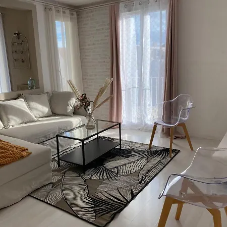 La Casa A Souhaits 70 M2 Parking 2 Bedrooms Balcony * Troyes